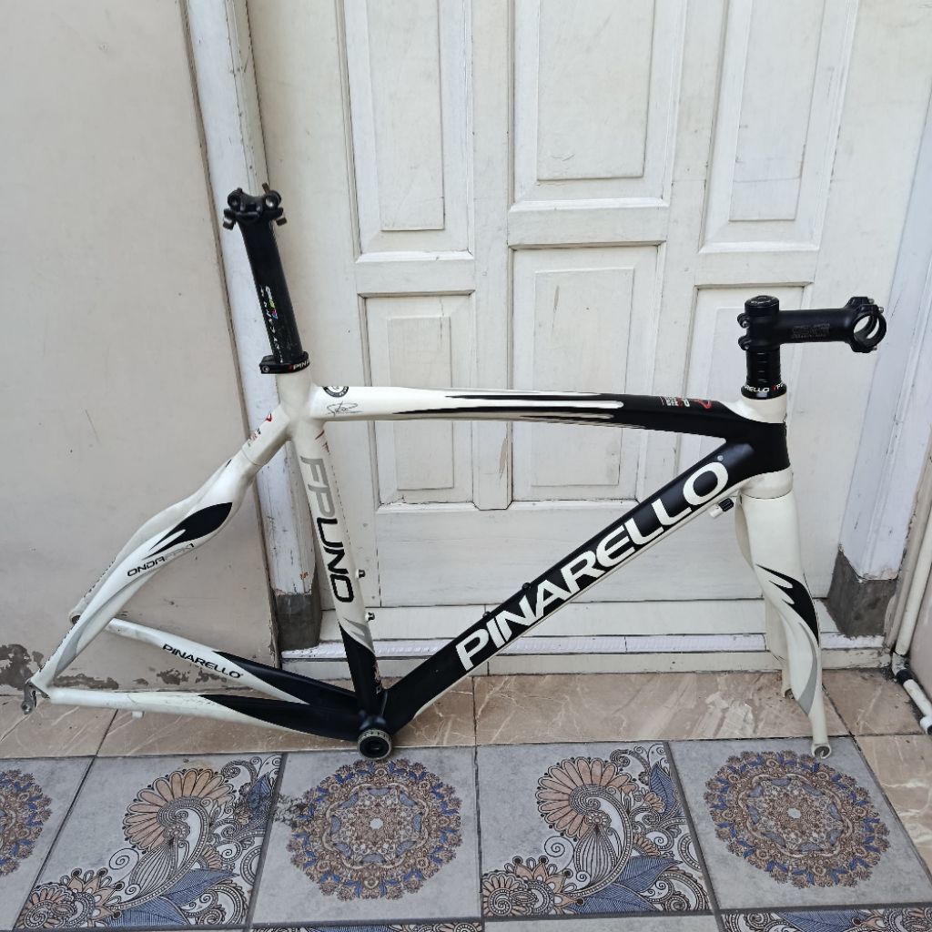 pinarello FP uno size 50 frameset rimbrake sepeda roadbike balap 700c original Uci approved