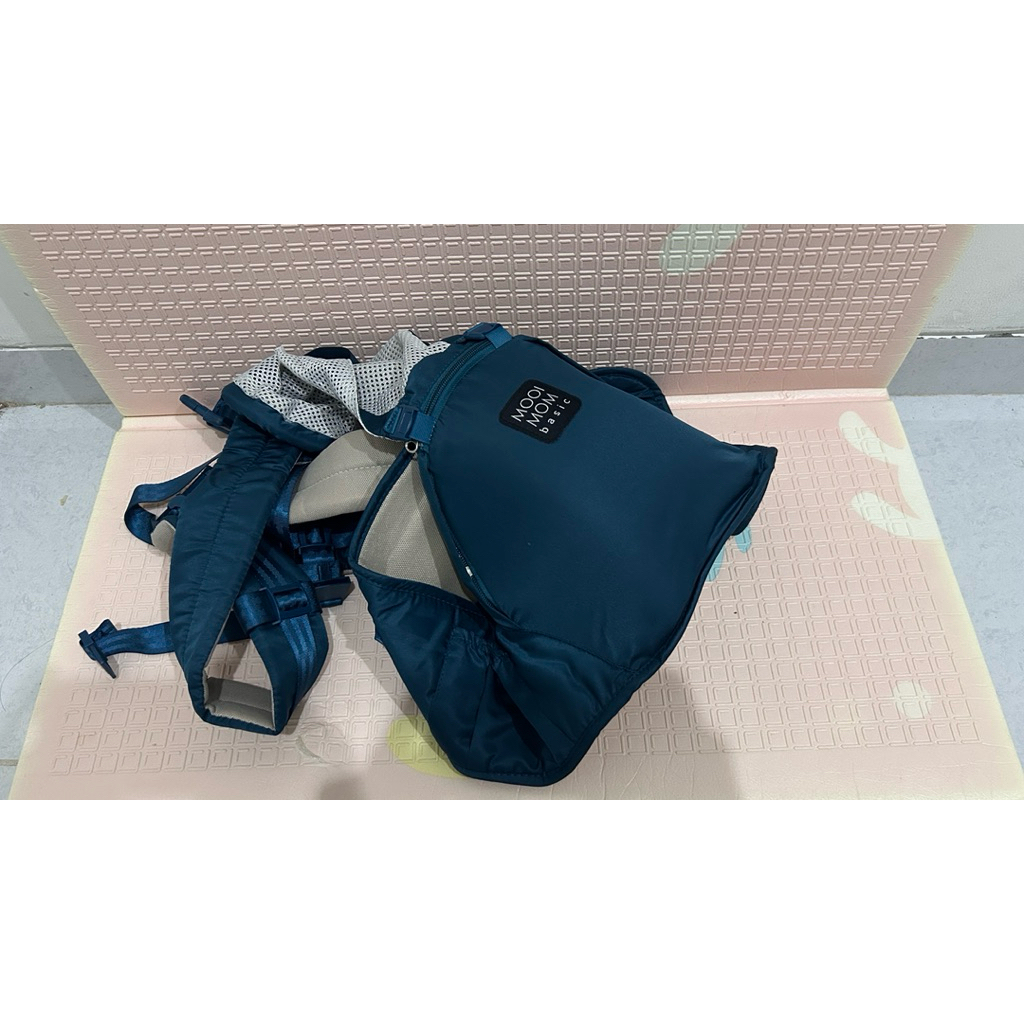 preloved gendongan mooimom