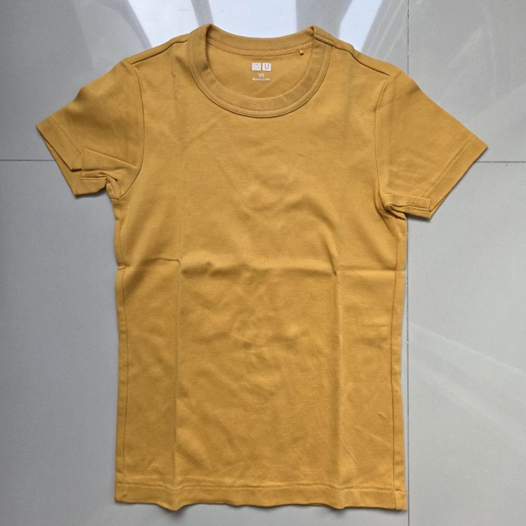 Uniqlo Crew Neck Basic T-shirt