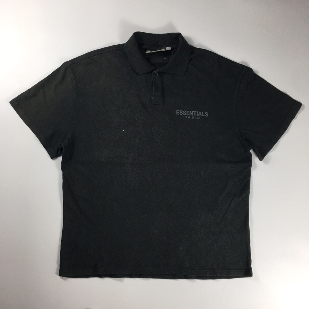 Kaos kerah lengan pendek essentials reflective hijau lumut
