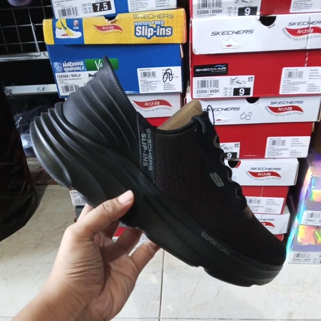 SKECHERS D'LUX VAPOR SLIP-INS BLACK SHOES ORIGINAL SIZE 42