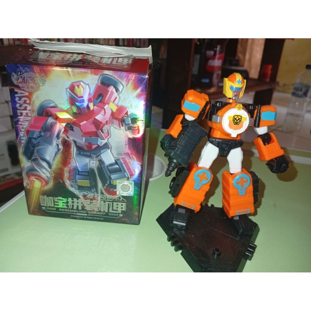 ACTION FIGURE. FIGURE SET. HELLO CARBOT. CONCRETE MASTER
