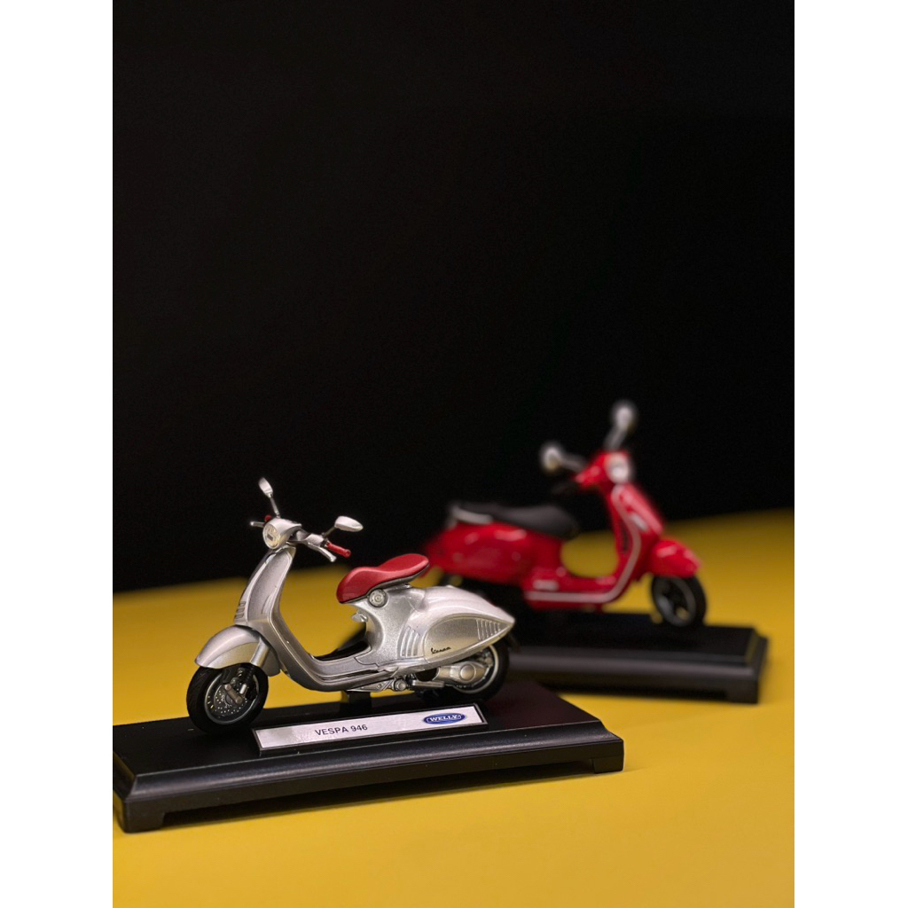 Diecast Motor Welly Vespa Collection Skala 1:18 (2017 Vespa GTS 125CC / Vespa 946)