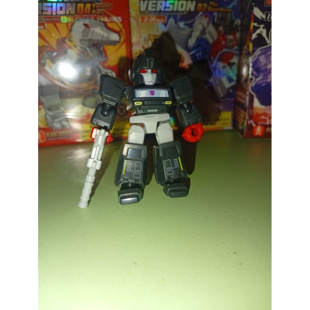 MINI FIGURE. TRANSFORMERS GALAXY DEFENDER VERSION. SG- IRONHIDE