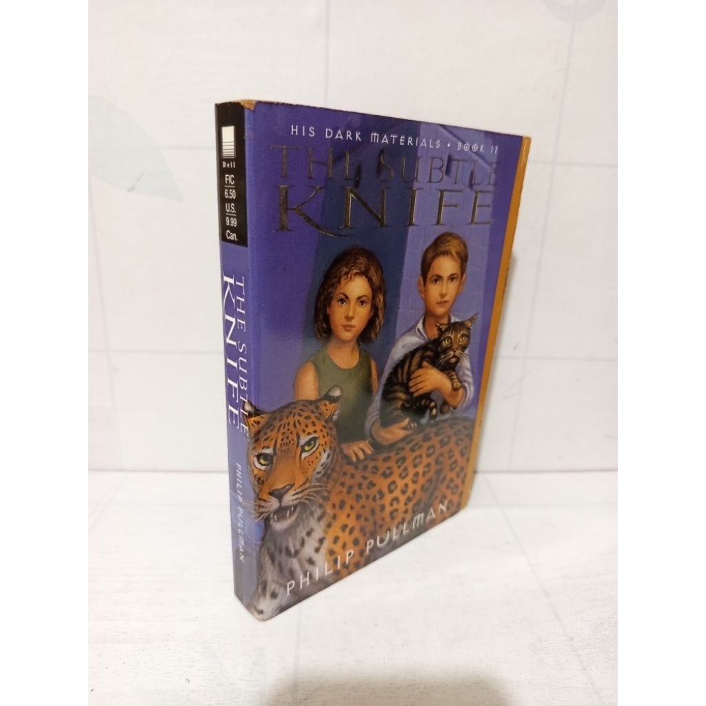 Novel The Subtle Knife by Philip Pullman buku kedua dalam seri His Dark Materials