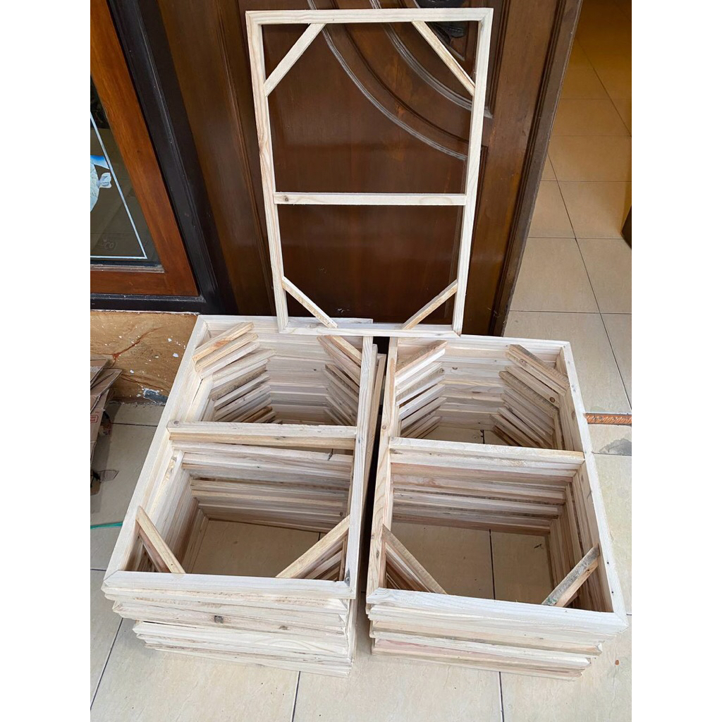 SPANRAM KAYU JATI BELANDA 40x60 CM