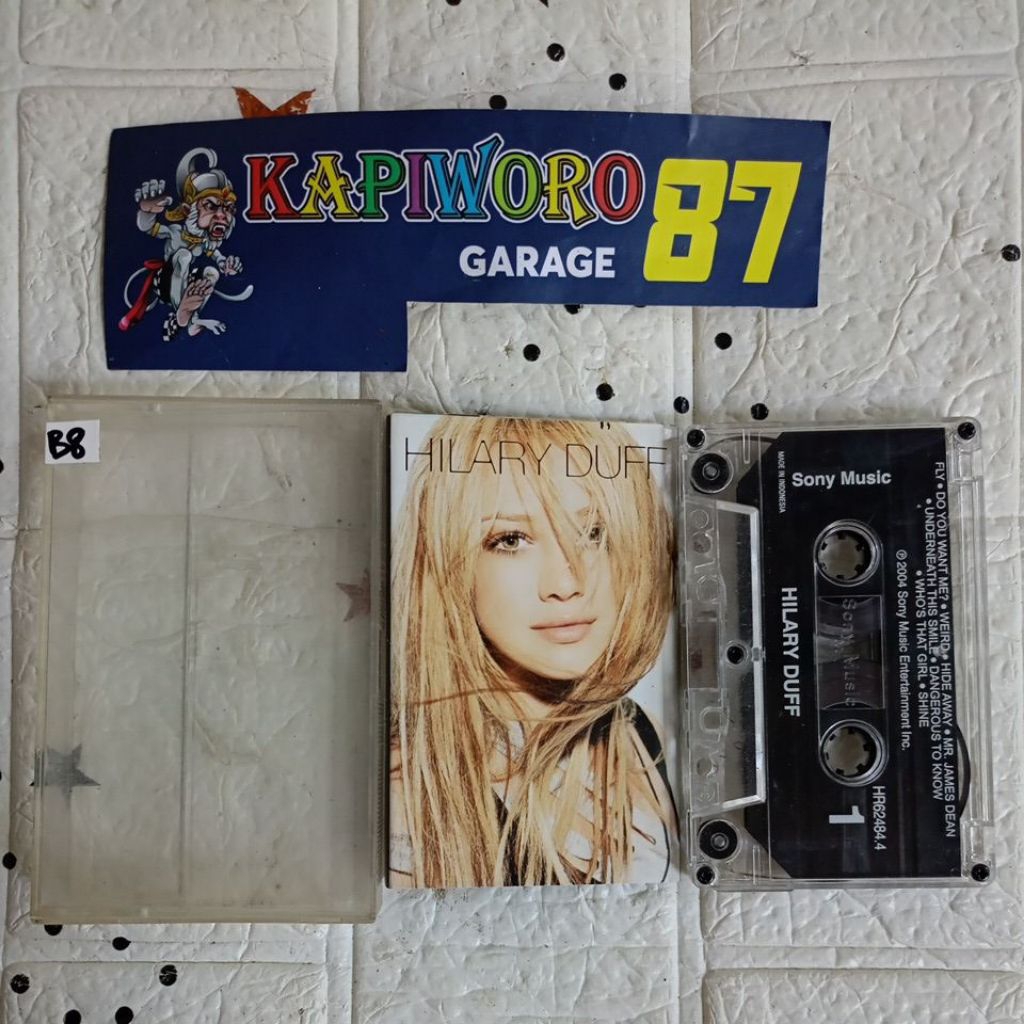 KASET PITA,,,HILARY DUFF