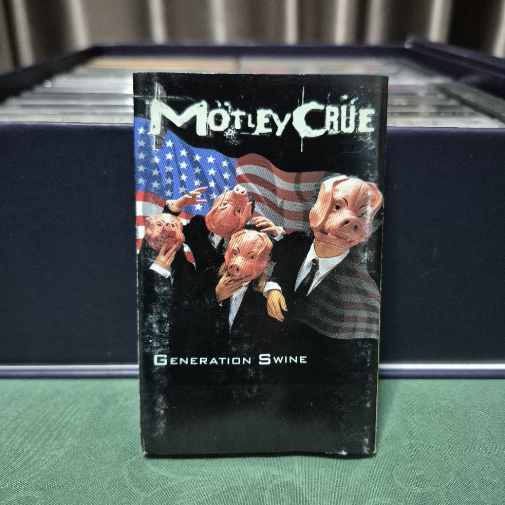 kaset pita motley crue - generariom swine