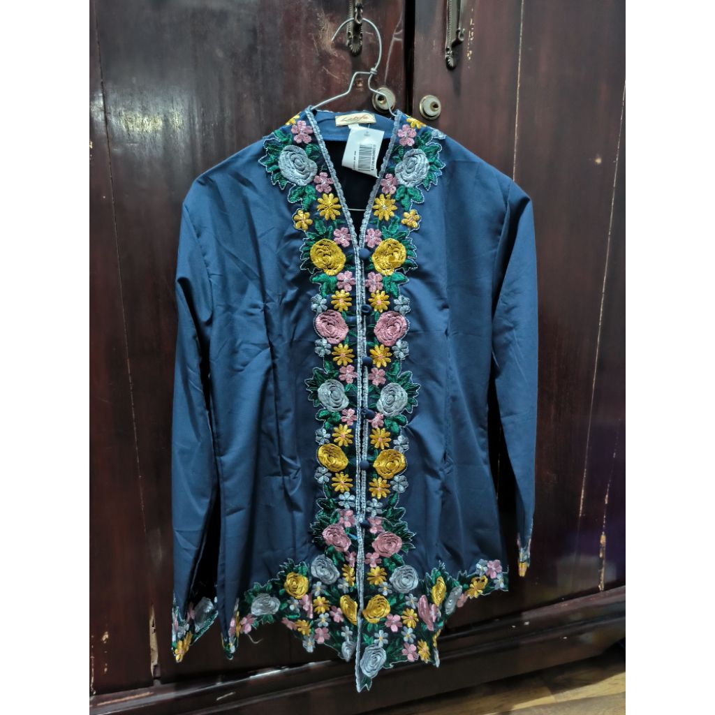 New Kebaya Encim (Brand Latifah) uk L (salah ukuran)