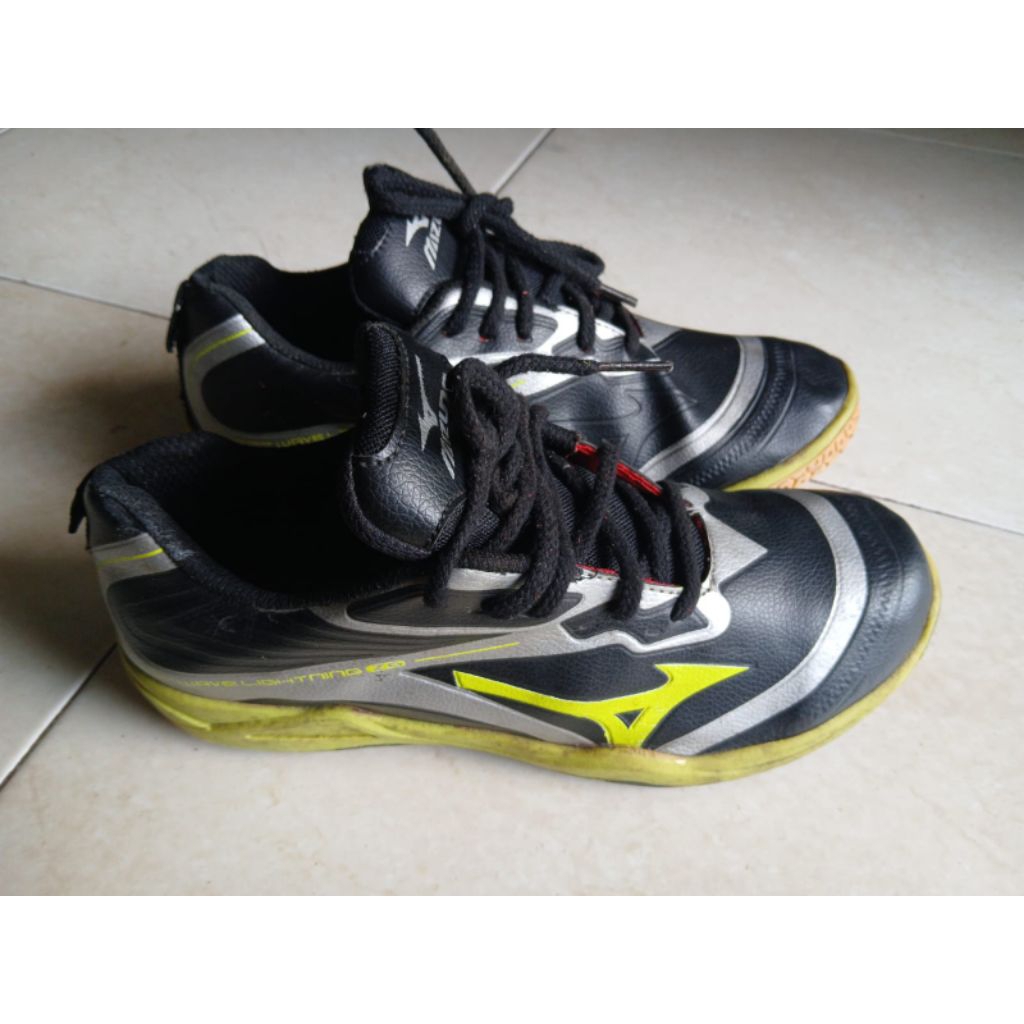 Sepatu running Mizuno second size 40