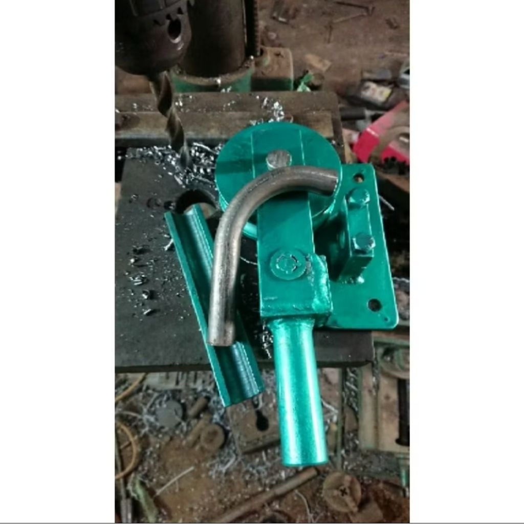 alat roll bending pipa besi ukuran ½ inch od 19mm..