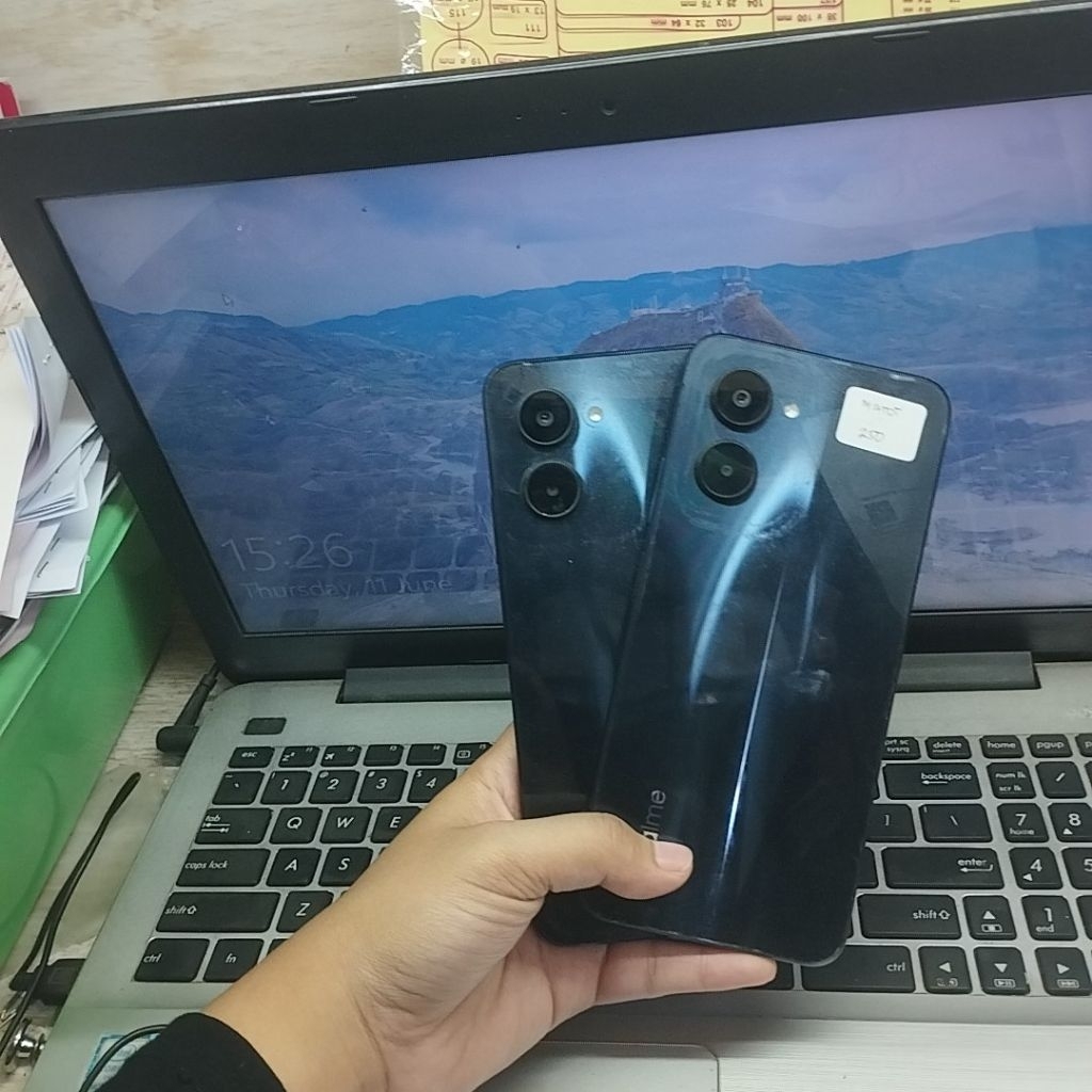 Realme C33 Matot
