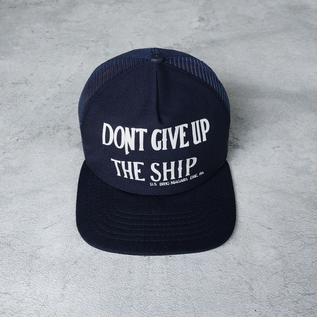 topi vintage dont give up the ship new era pro model USA