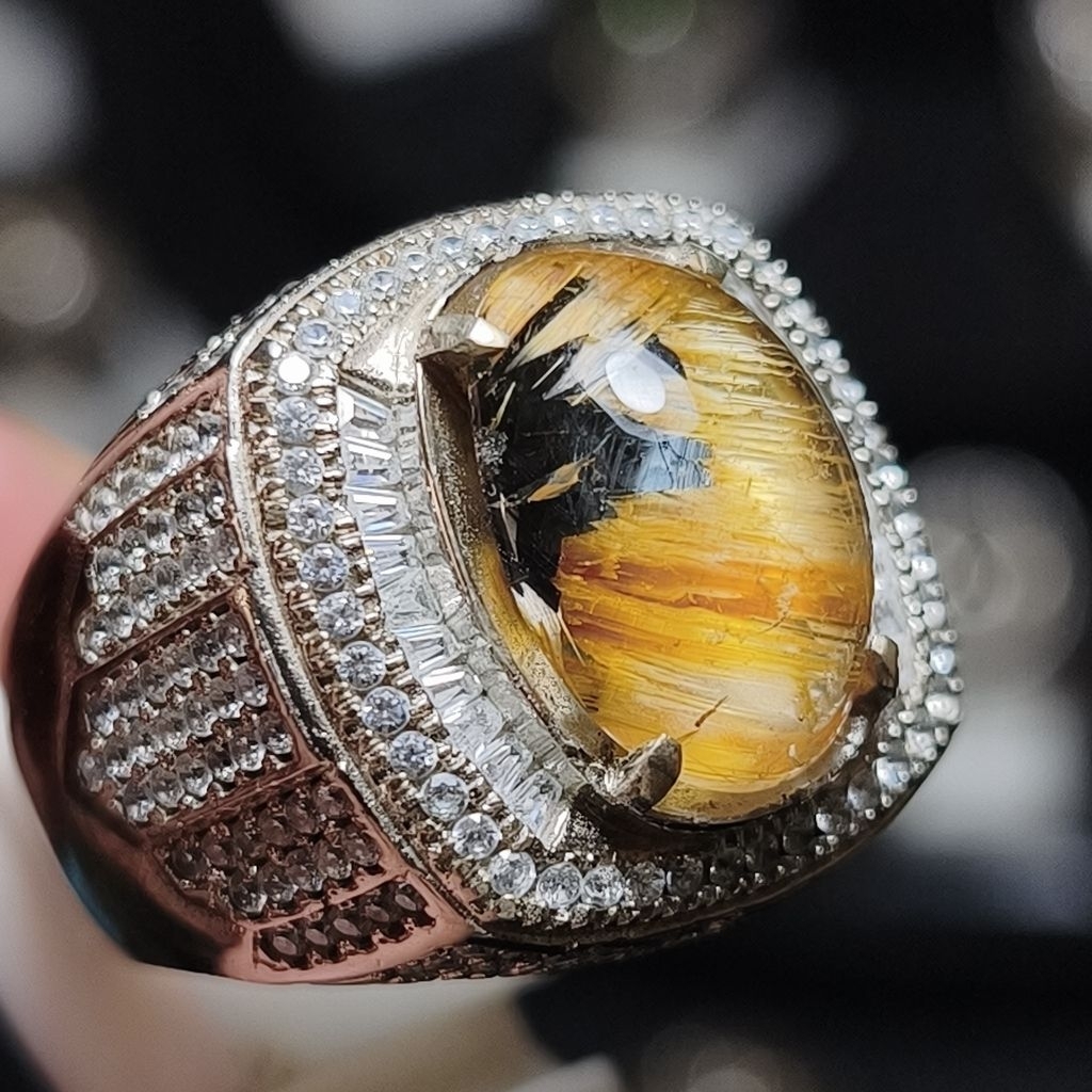 BATU KECUBUNG RAMBUT EMAS BADAR PYRITE