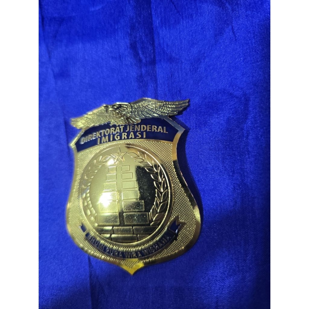 pin bros dirjen imigrasi - pin imigrasi - dompet kalung