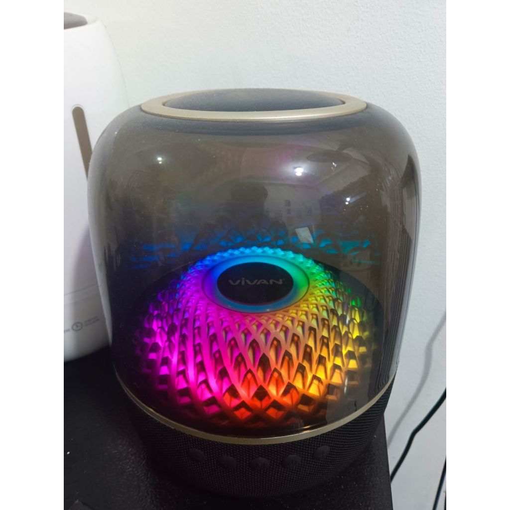 Vivan VS90 Bluetooth Speaker Like New