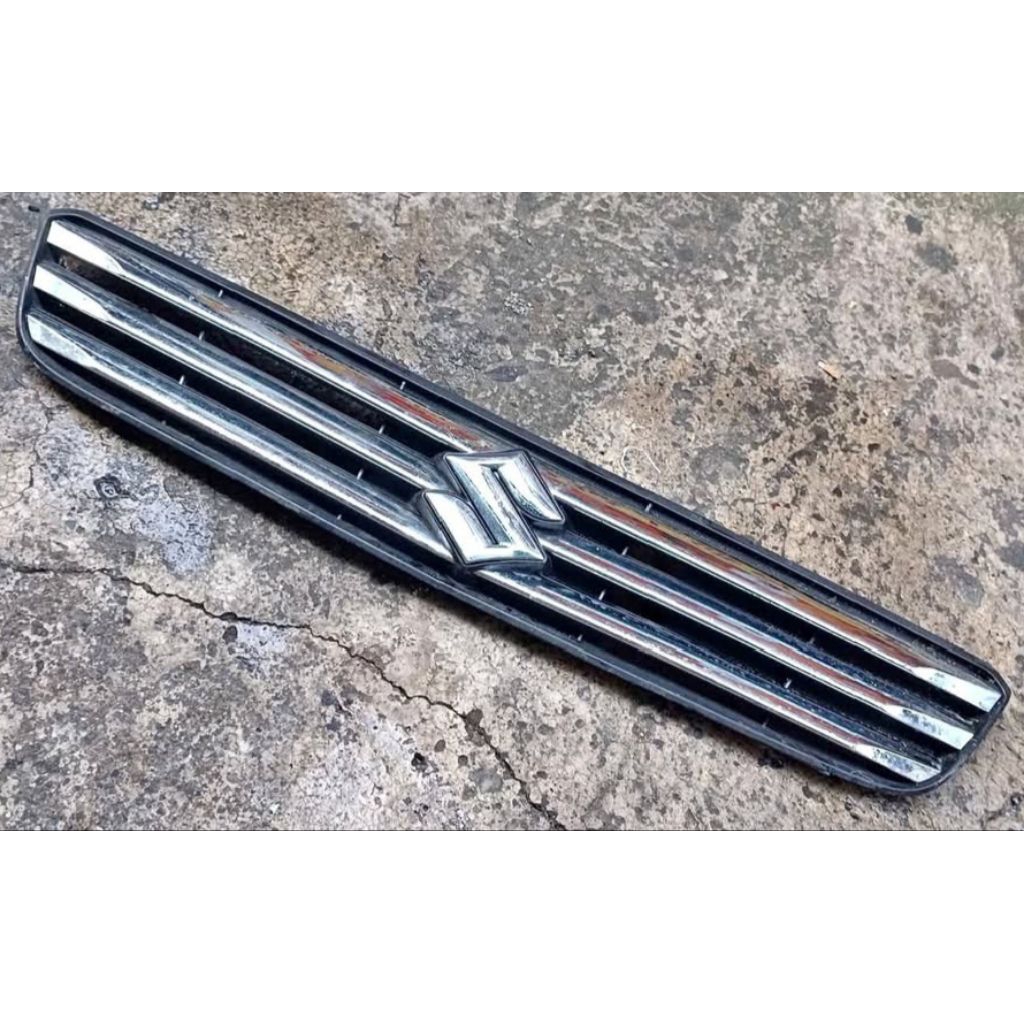 GRILL SUZUKI ERTIGA 2012-2014 ORIGINAL