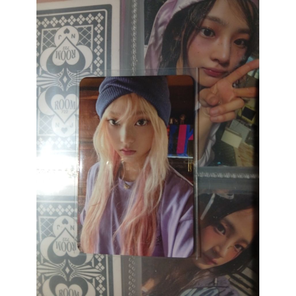 PHOTOCARD OFFICIAL HAERIN NEWJEANS BAG MURAKAMI