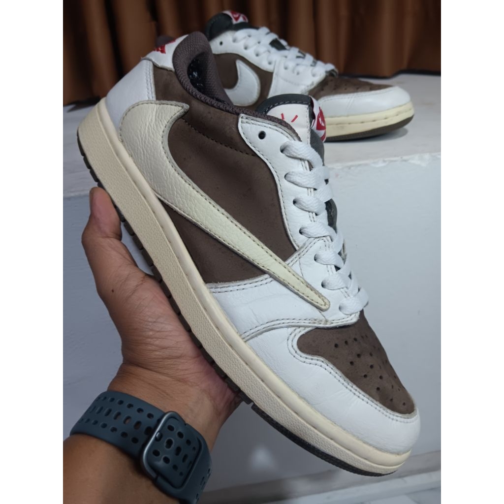 sepatu jordan travis
