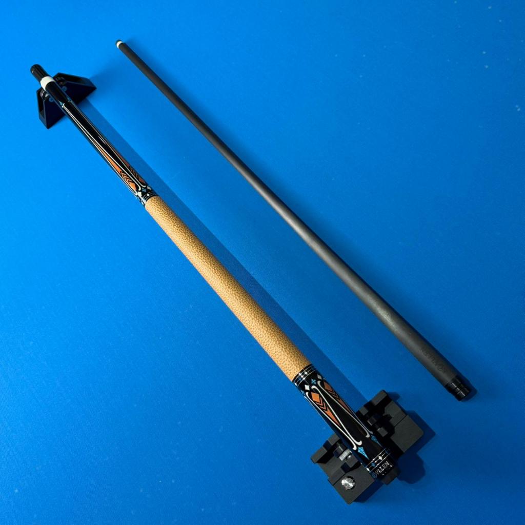 Stick Billiard KONLLEN KL-09F Carbon Cue Leather Grip Low Deflection / Stick Konllen KL-09F