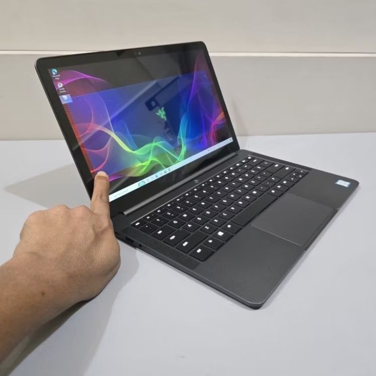 Razer Blade Stealth Intel Core i7 13-Inch Touch 4K Resolusi