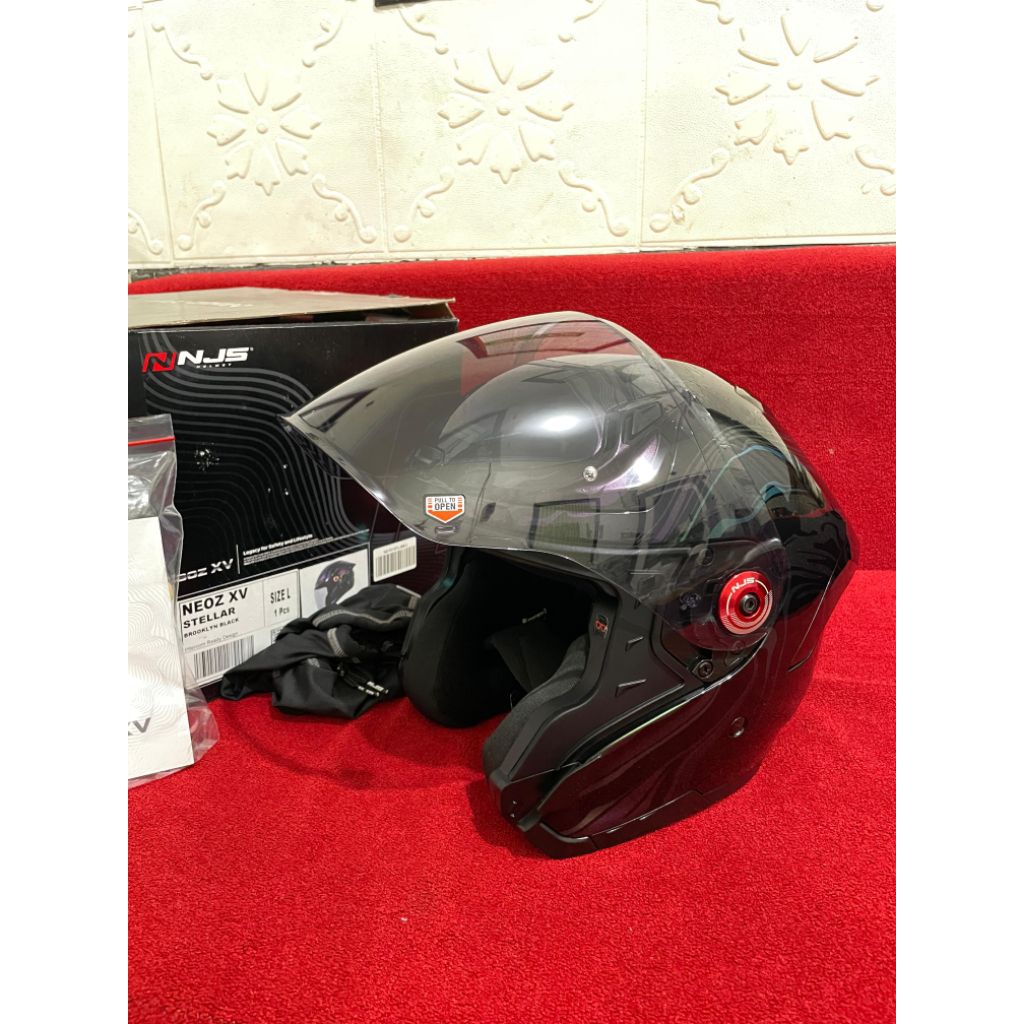 Helm NJS Neoz XV Stellar (Second like New)