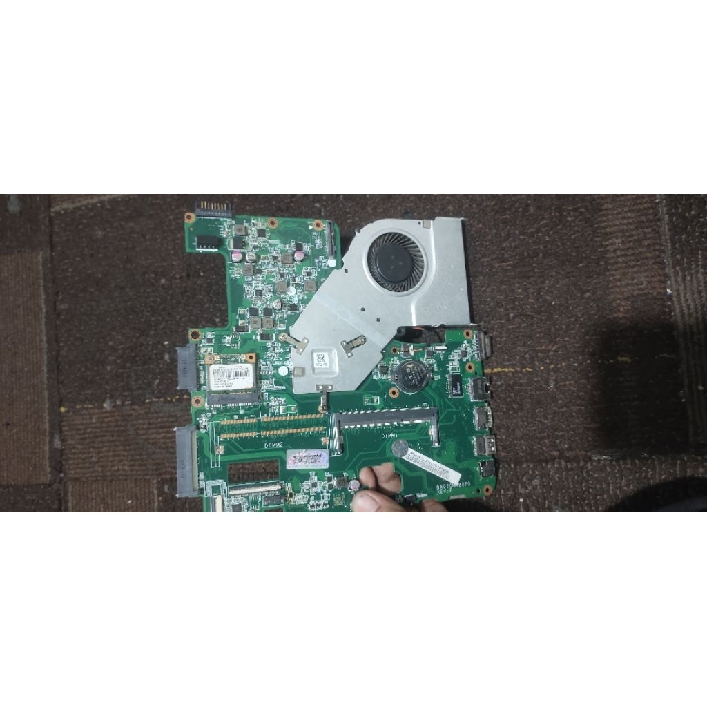 motherboard mesin laptop Acer Aspire E5 411 atau E5 471 Intel Celeron untuk kanibalan 100rb