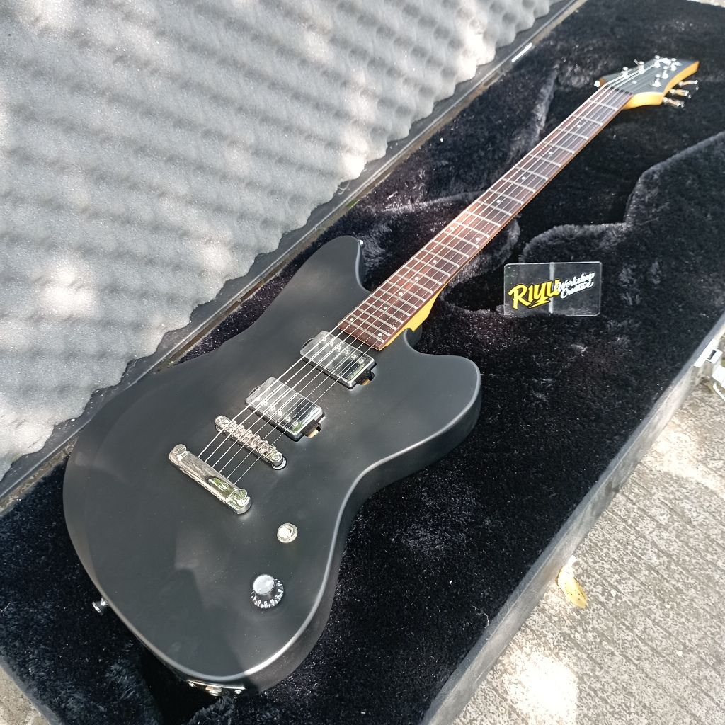 Riyu Guitars model Jazzmaster