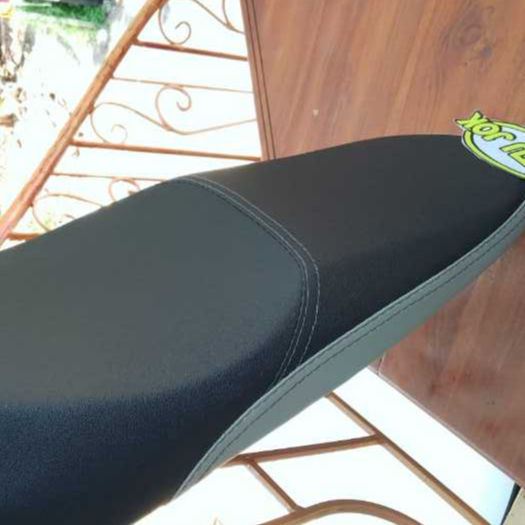 Jok mio M3 model roadrace double seat variasi abu-MIO M3 VARIASI ABU ROAD RACE DOUBLE SEAT