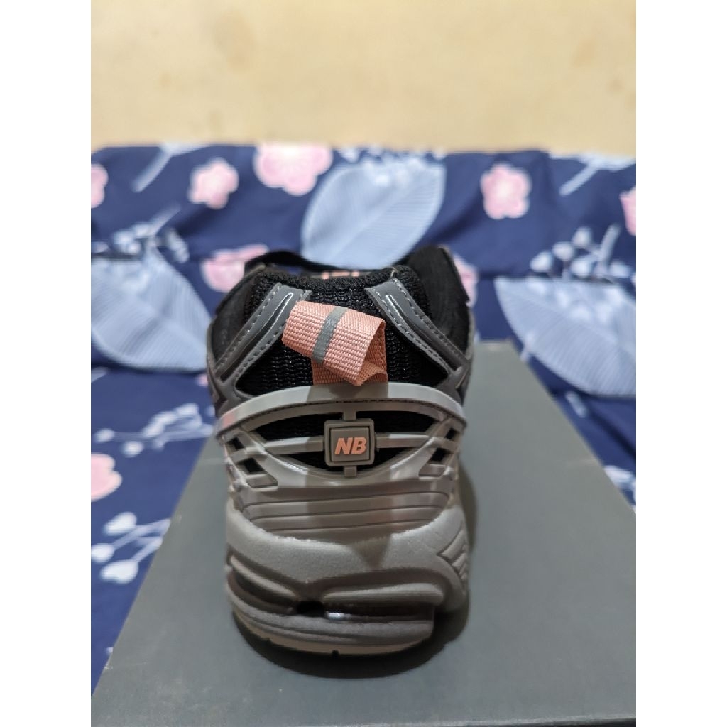 NB 1906R Black Pink Moon PK Size 42