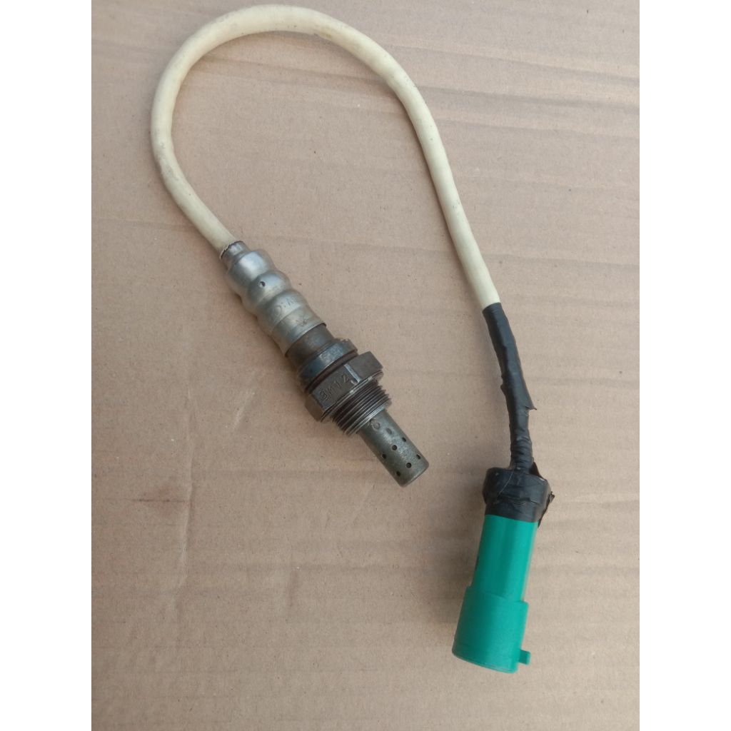 sensor oksigen 02 sensor knalpot atas mobil ford fiesta / copotan original