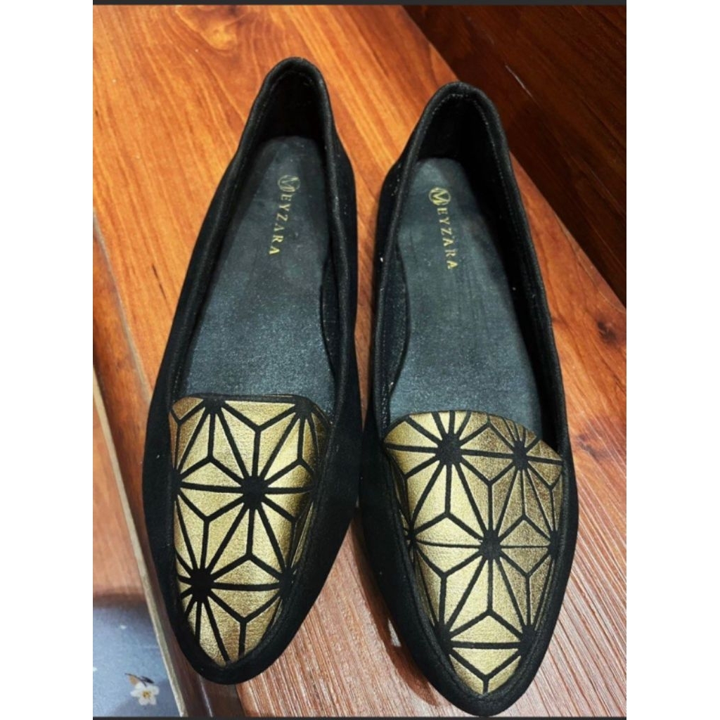 sepatu meyzara