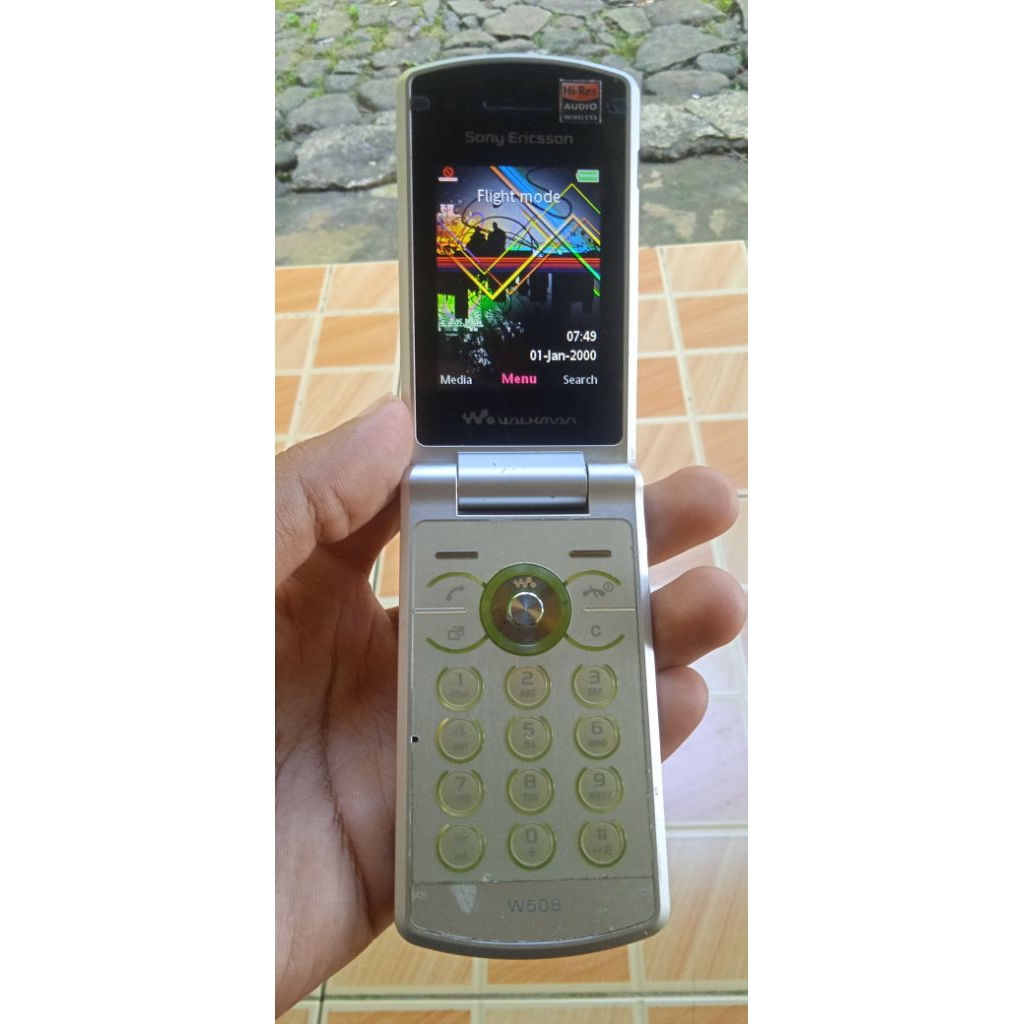 Sony Ericsson W508