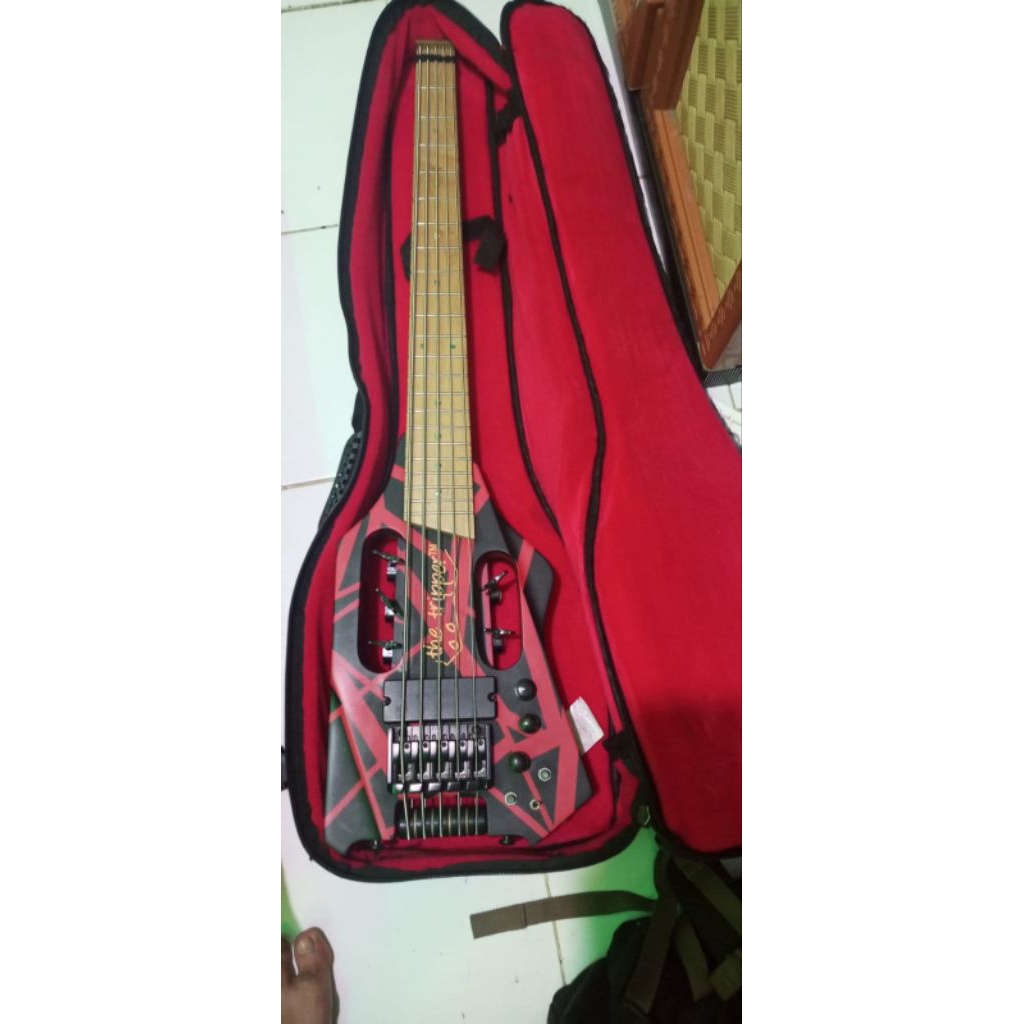 bass5stringmerkthetripper