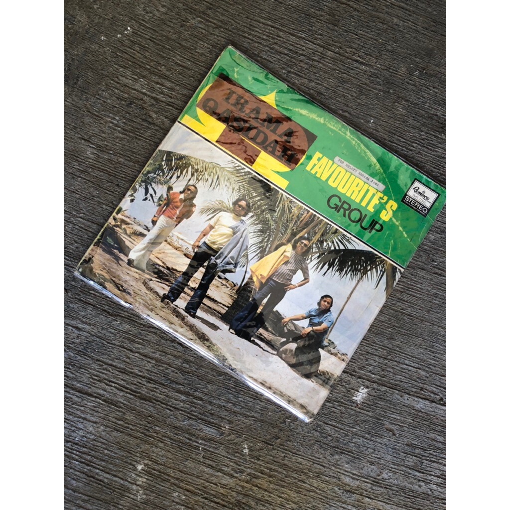 vinyl/piringan hitam favourite’s group