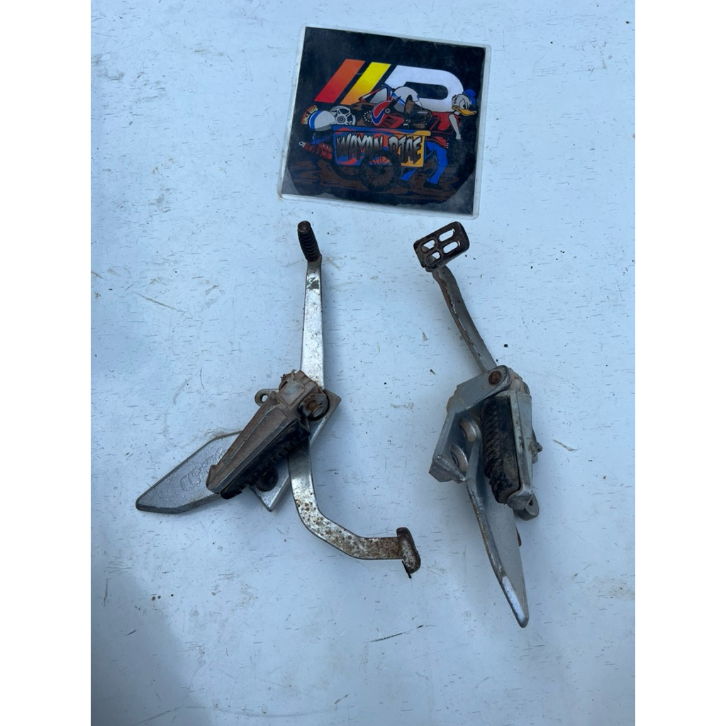 Postep step depan pijakan kaki depan yamaha vixion old ori seken lepasan motor