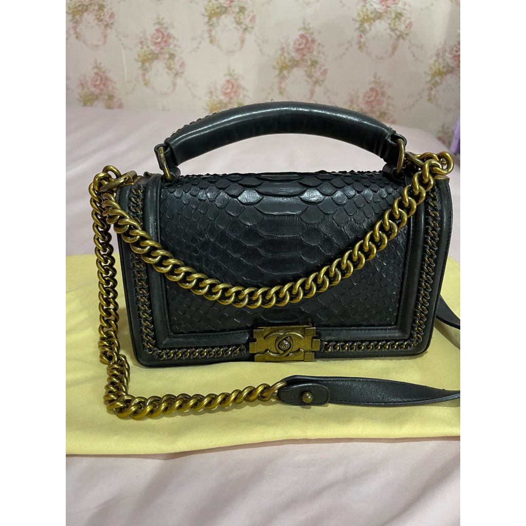 Tas Chanel Boy Medium Top Handle