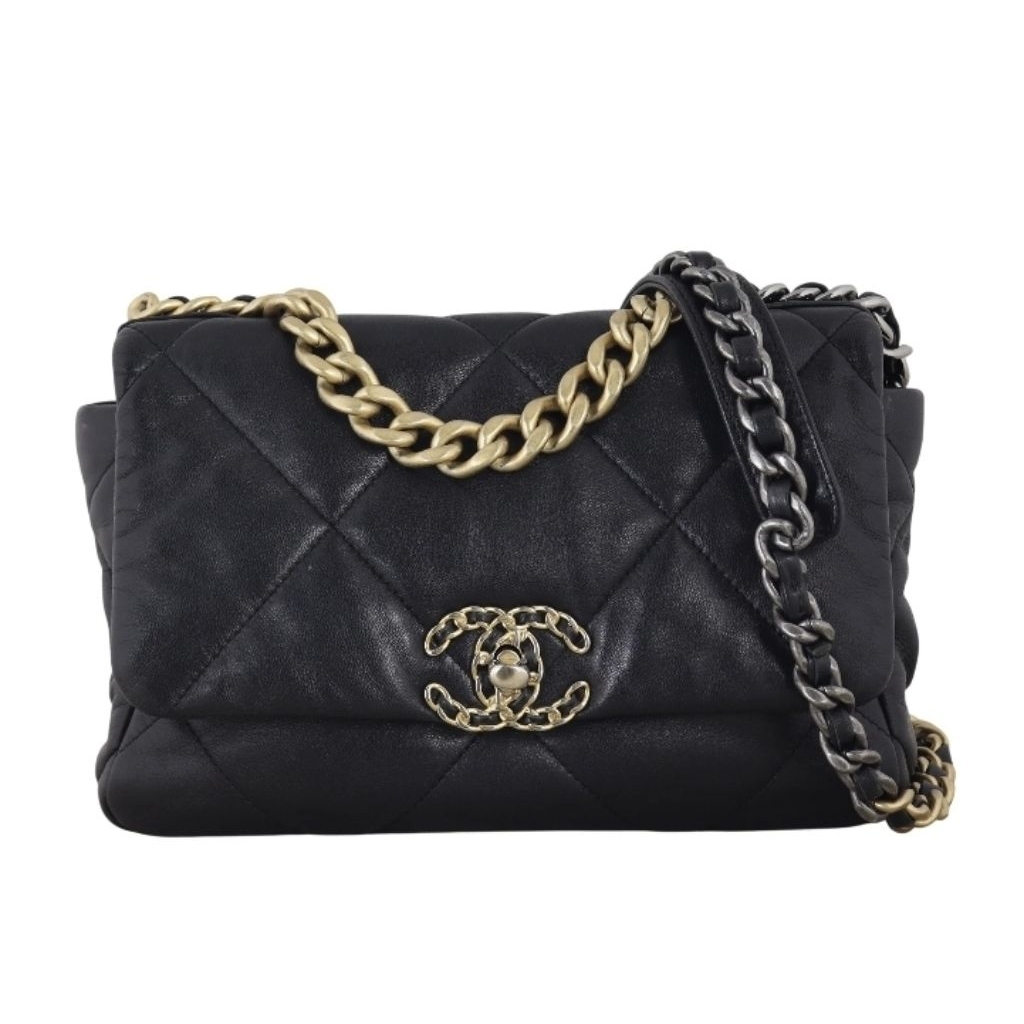 CHANEL 19 Flap Bag Large Black Lambskin Medium