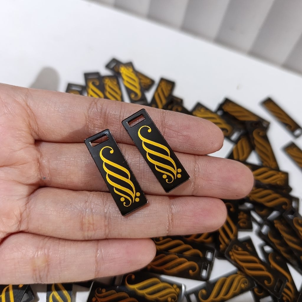 Label Akrilik hitam gold | label mahar | label hijab | label pakaian - VJCUT