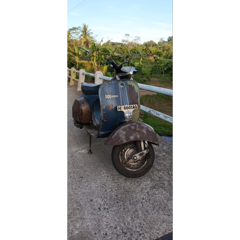 Vespa Bajaj Deluxe