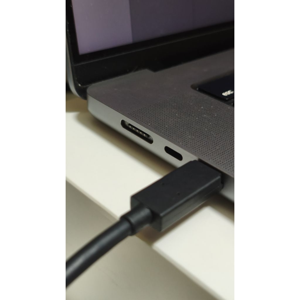Macbook Pro (2021) - M1 Pro 16inch 1tb