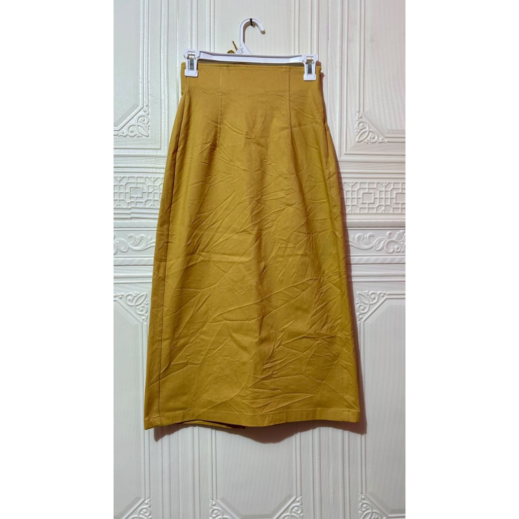 Rok Span Midi GU uniqlo mustard