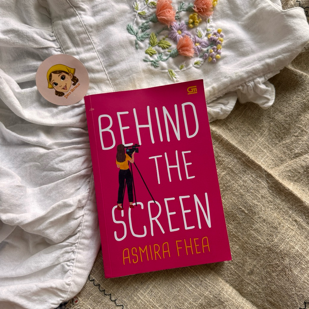 BEHIND THE SCREEN - prelovved book
