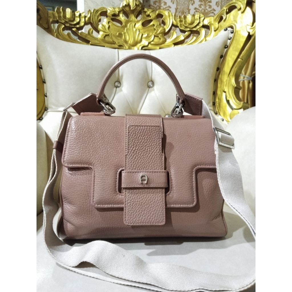 Tas AIGNER bekas pemakaian, second seken preloved