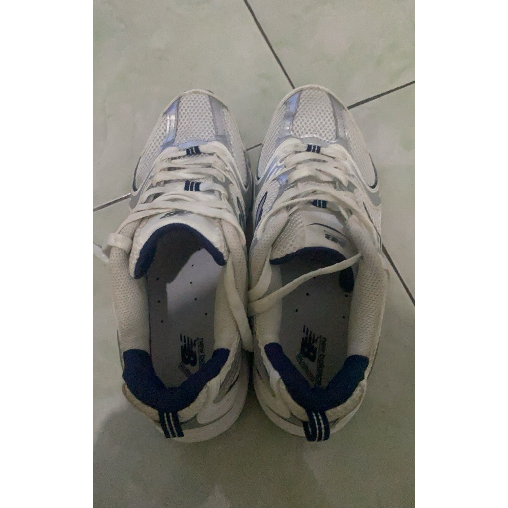 Sneakers Pria Brodo Corsa Classic Putih Biru dengan Bahan Semi Suede dan Mesh