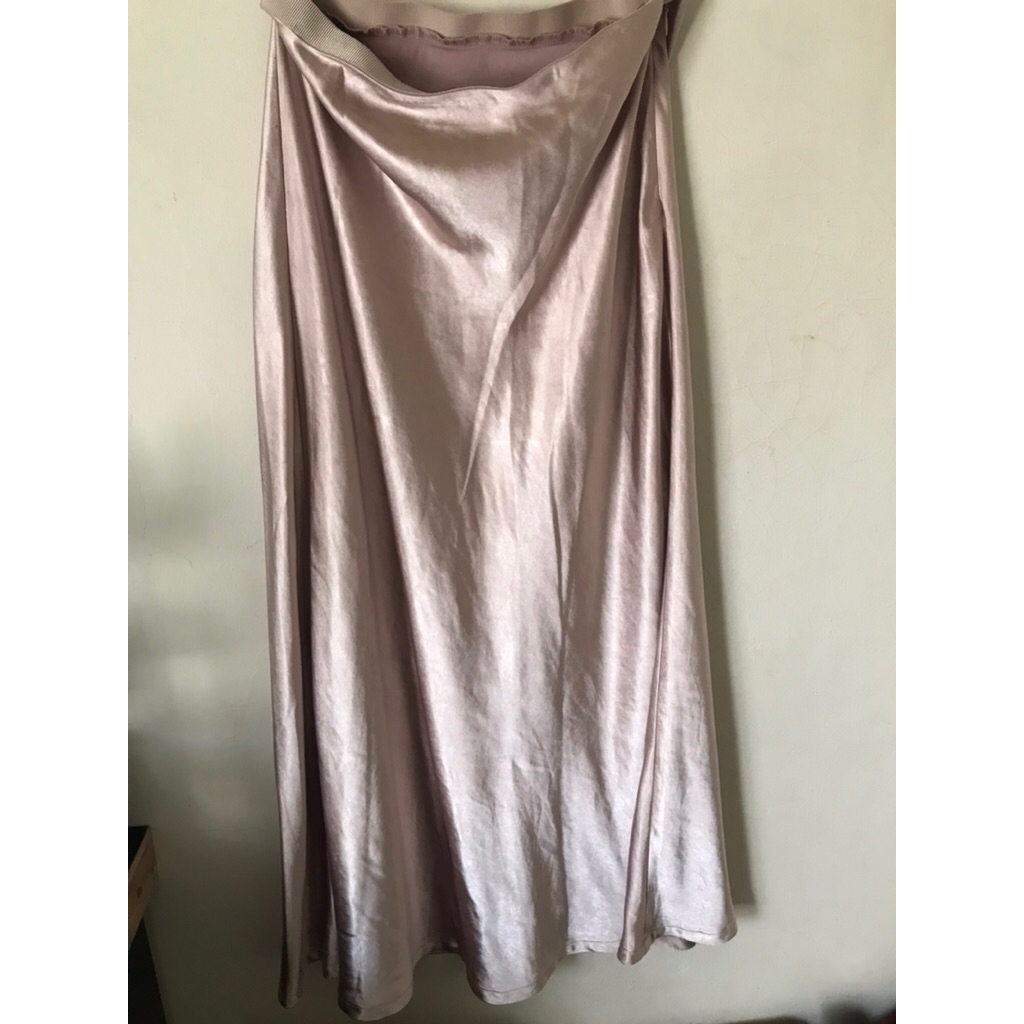 preloved rok satin