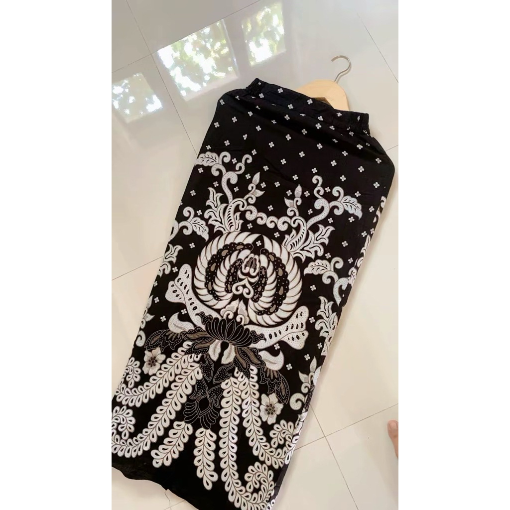 PRELOVED Rok batik
