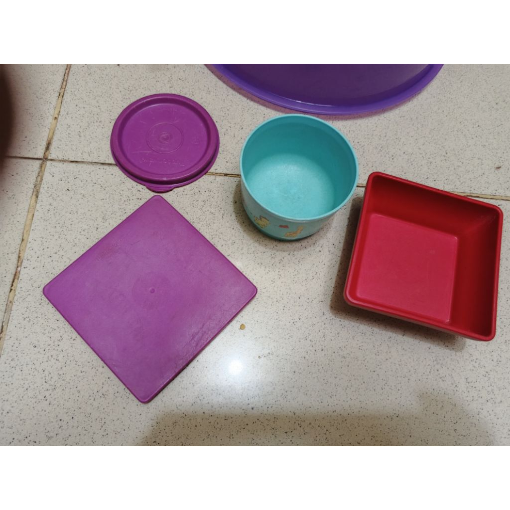 Ichigo dan Tiwi cup ol Tupperware