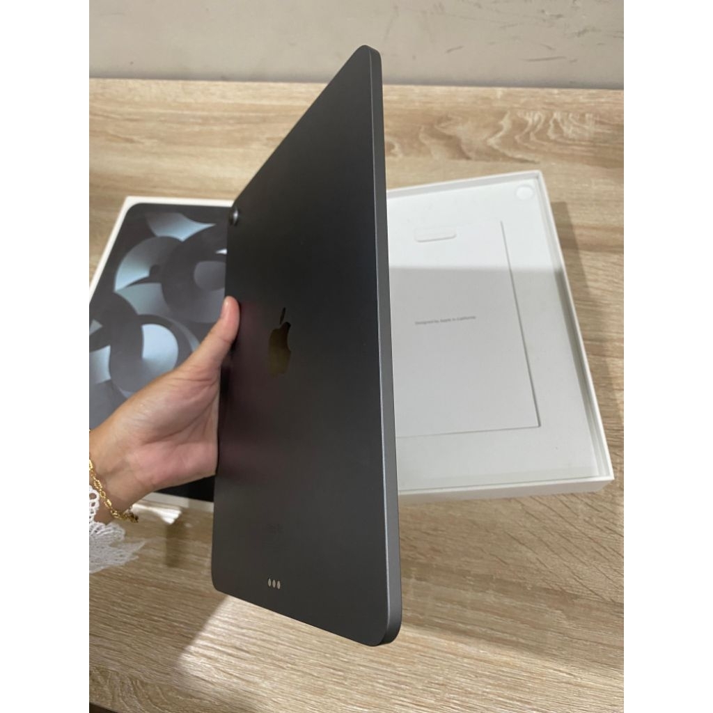 IPAD AIR GENERASI 5 64GB WIFI
