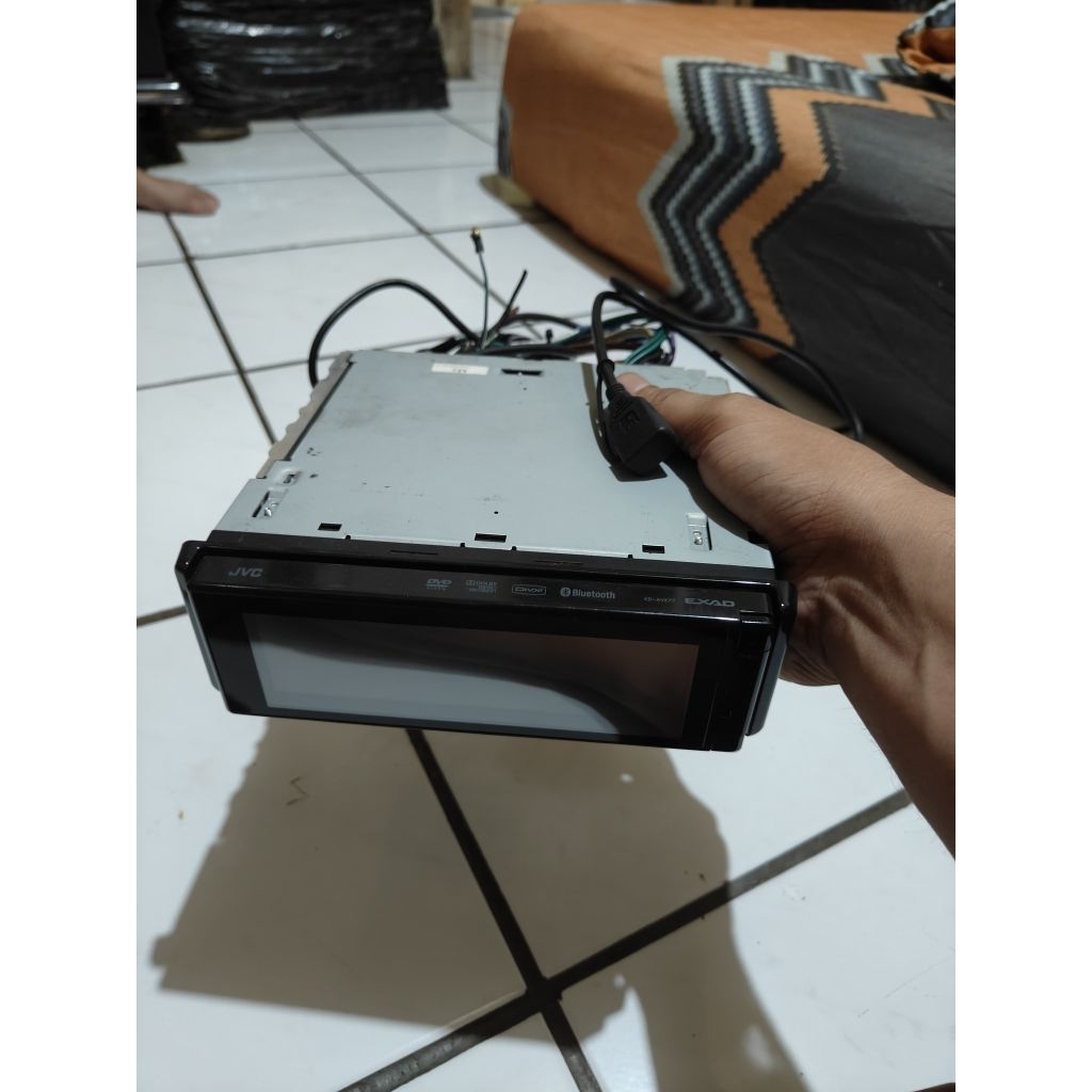 JVC KD-AVX77
